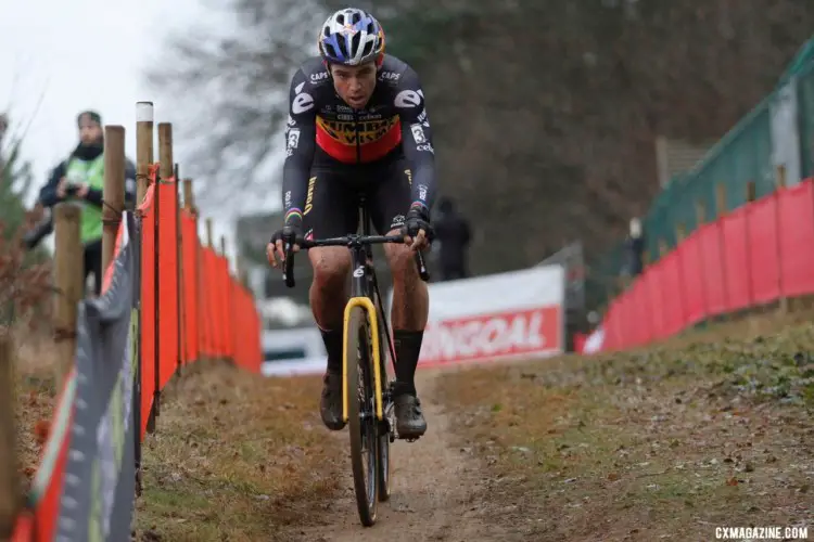 Wout van Aert in the lead. 2021 Zolder Superprestige, Elite Men. © B. Hazen / Cyclocross Magazine