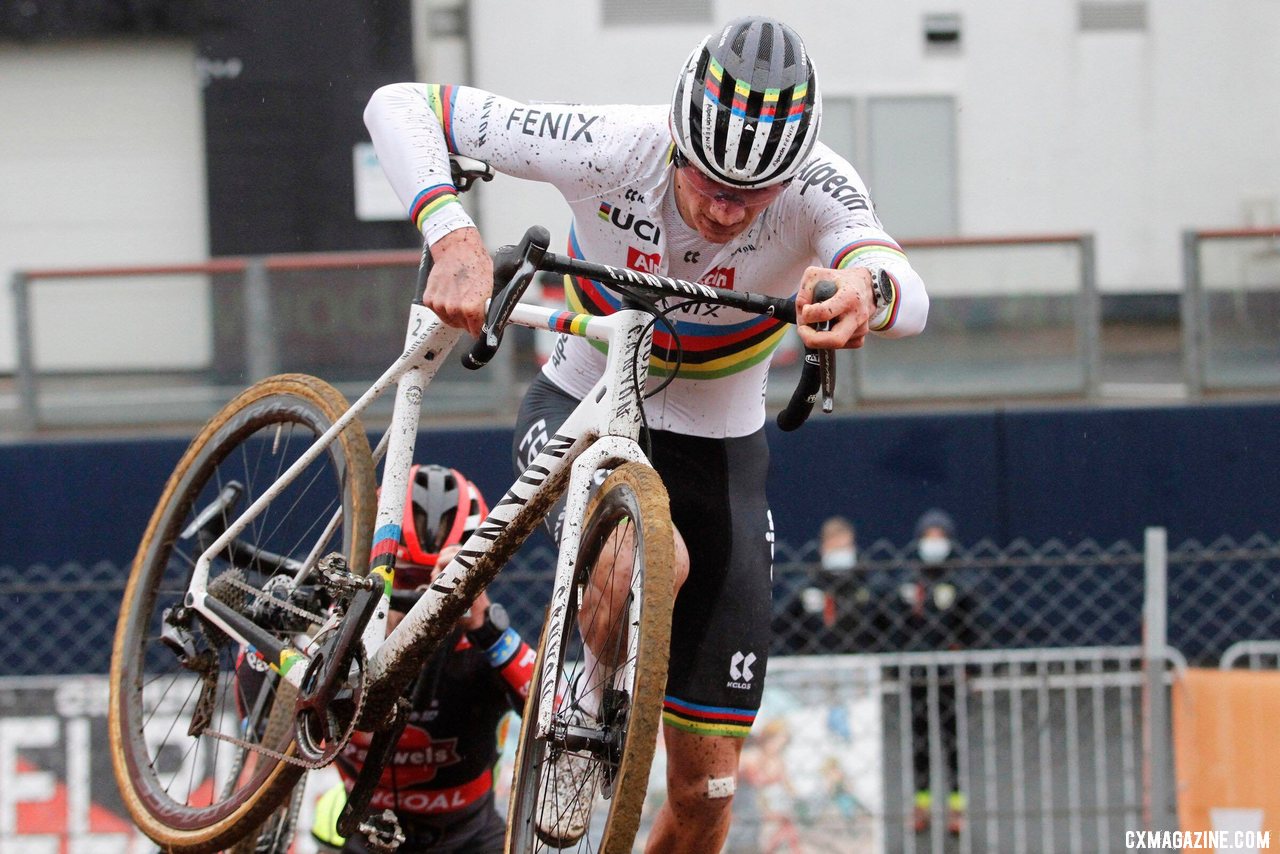 Mathieu van der Poel ahead of Eli Iserbyt on a run-up. 2021 Zolder Superprestige, Elite Men. © B. Hazen / Cyclocross Magazine