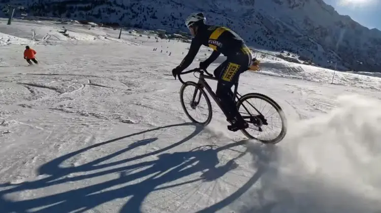 Daan Soete chases skiers at Val di Sole