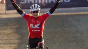 Mangus White wins the 2021 Cyclocross Nationals Junior Men 17-18. photo: Flosports