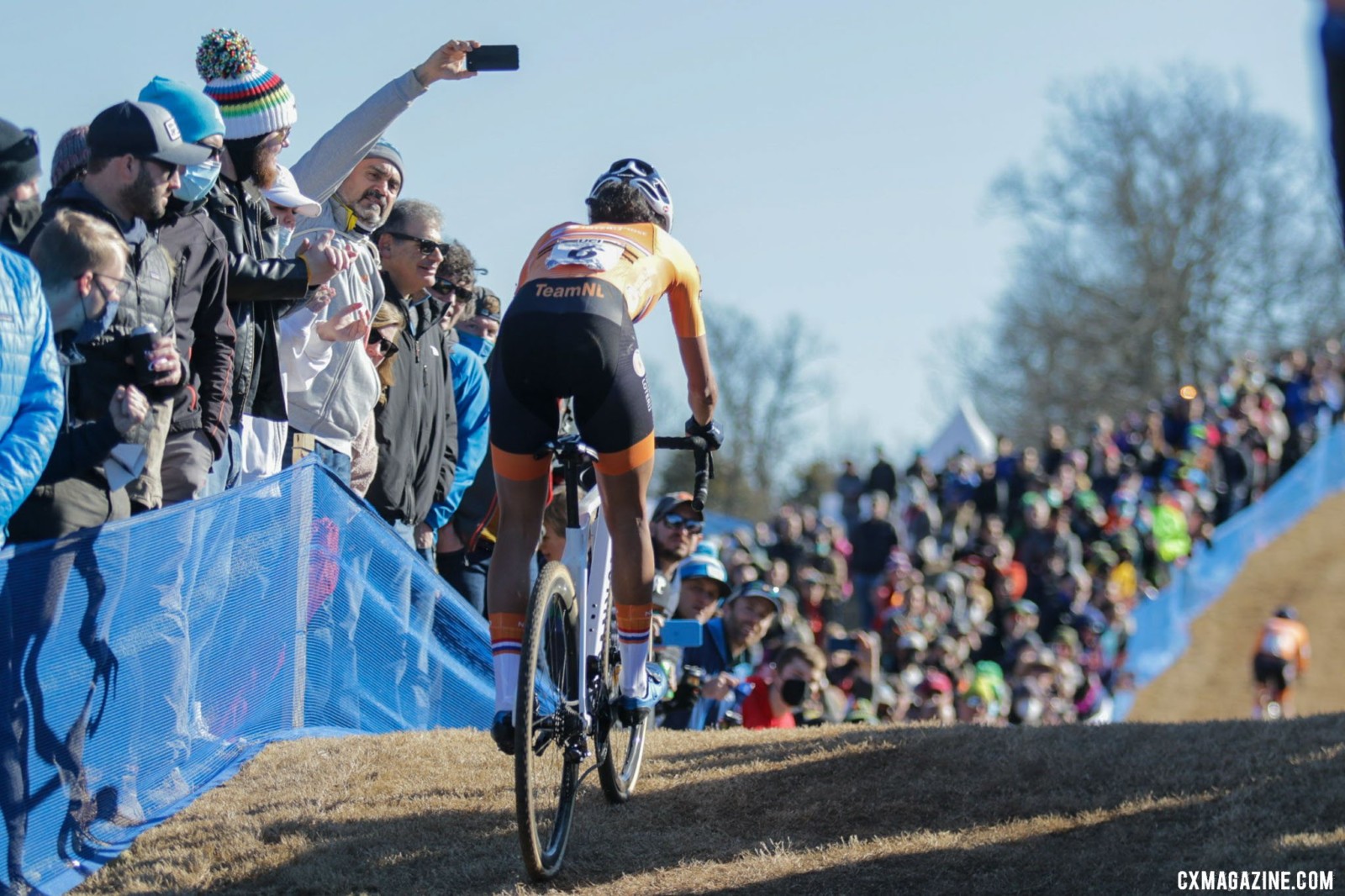 Alvarado got the holeshot but saw Brand and Vos ride away on lap two. Elite Women. 2022 Cyclocross World Championships, Fayetteville, Arkansas USA. © D. Mable / Cyclocross Magazine