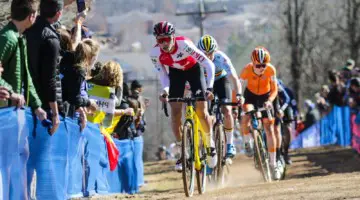 Christen was an early animator even when pre-race favorite Haverdings was at the front. Junior Men. 2022 Cyclocross World Championships, Fayetteville, Arkansas USA. © D. Mable / Cyclocross Magazine