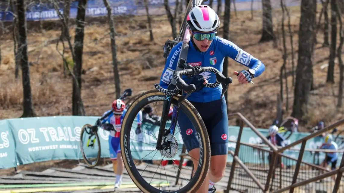 Silvia Persico on the staircase. Mixed Team Relay, 2022 UCI Cyclocross World Championships, Fayetteville. © D. Mable / Cyclocross Magazine