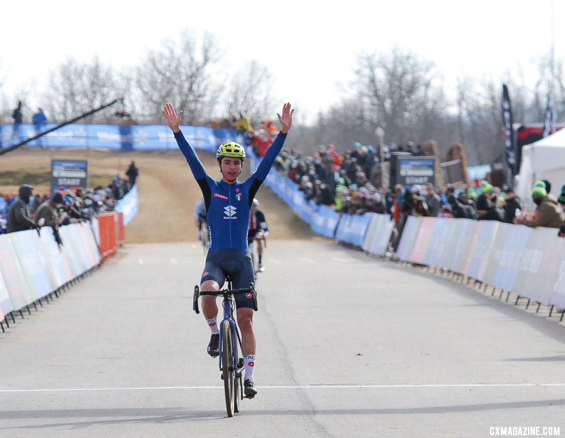 Davide Toneatti took the win for Team Italy. Mixed Team Relay, 2022 UCI Cyclocross World Championships, Fayetteville. © D. Mable / Cyclocross Magazine