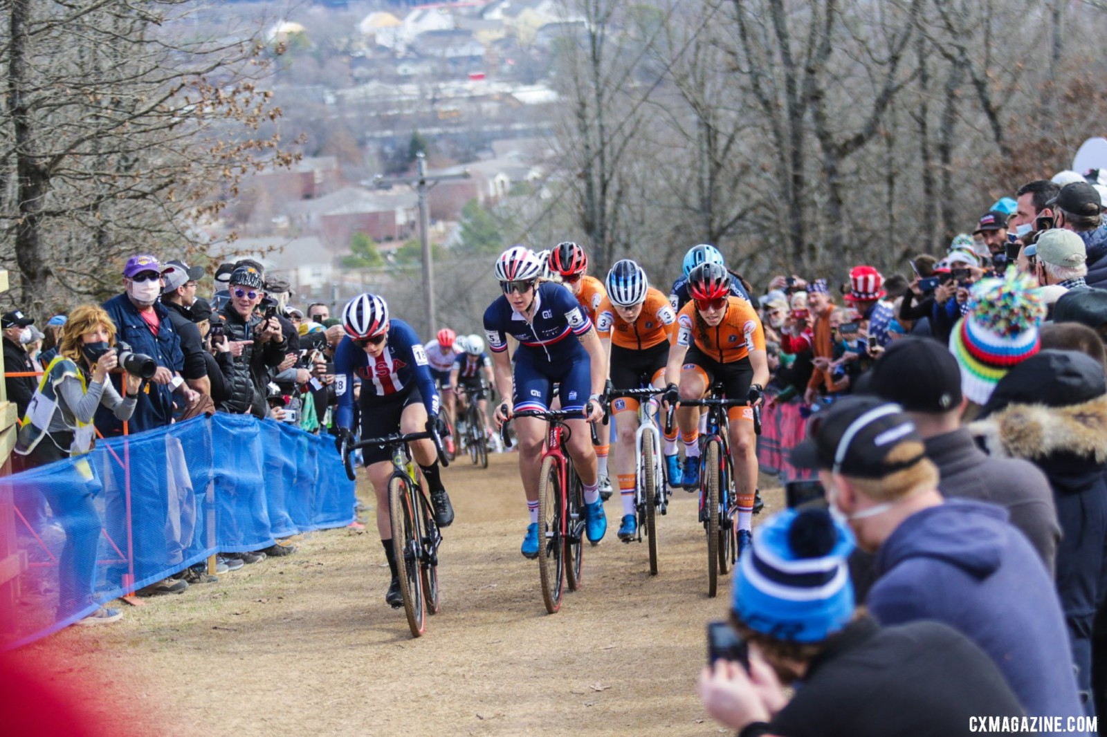 Katie Clouse had a fast start to lead the U23 Women. 2022 Cyclocross World Championships, Fayetteville, Arkansas USA. © D. Mable / Cyclocross Magazine
