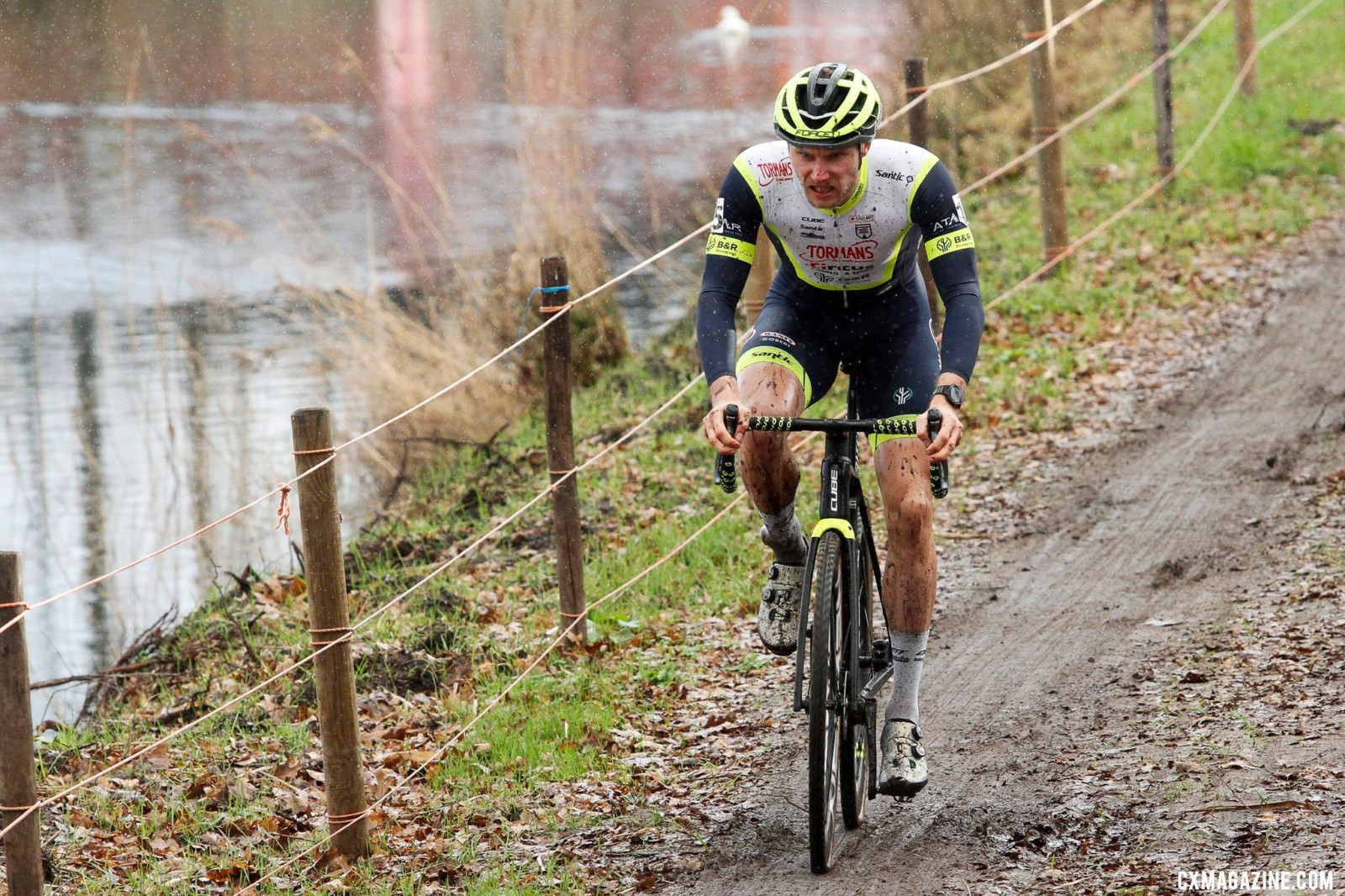 Corné van Kessel powered through the mud trail. 2022 Dutch Cyclocross National Championships, Elite Men. Rucphen. © B. Hazen / Cyclocross Magazine