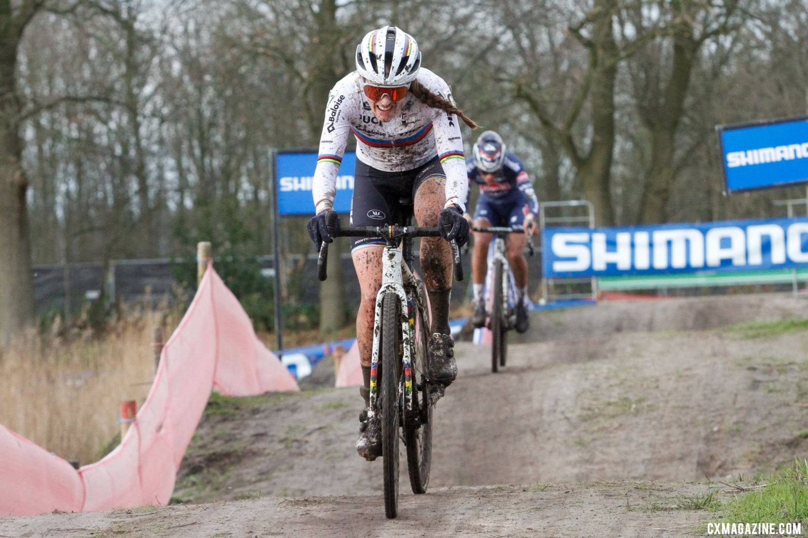 Lucinda Brand goes over the humps. 2022 