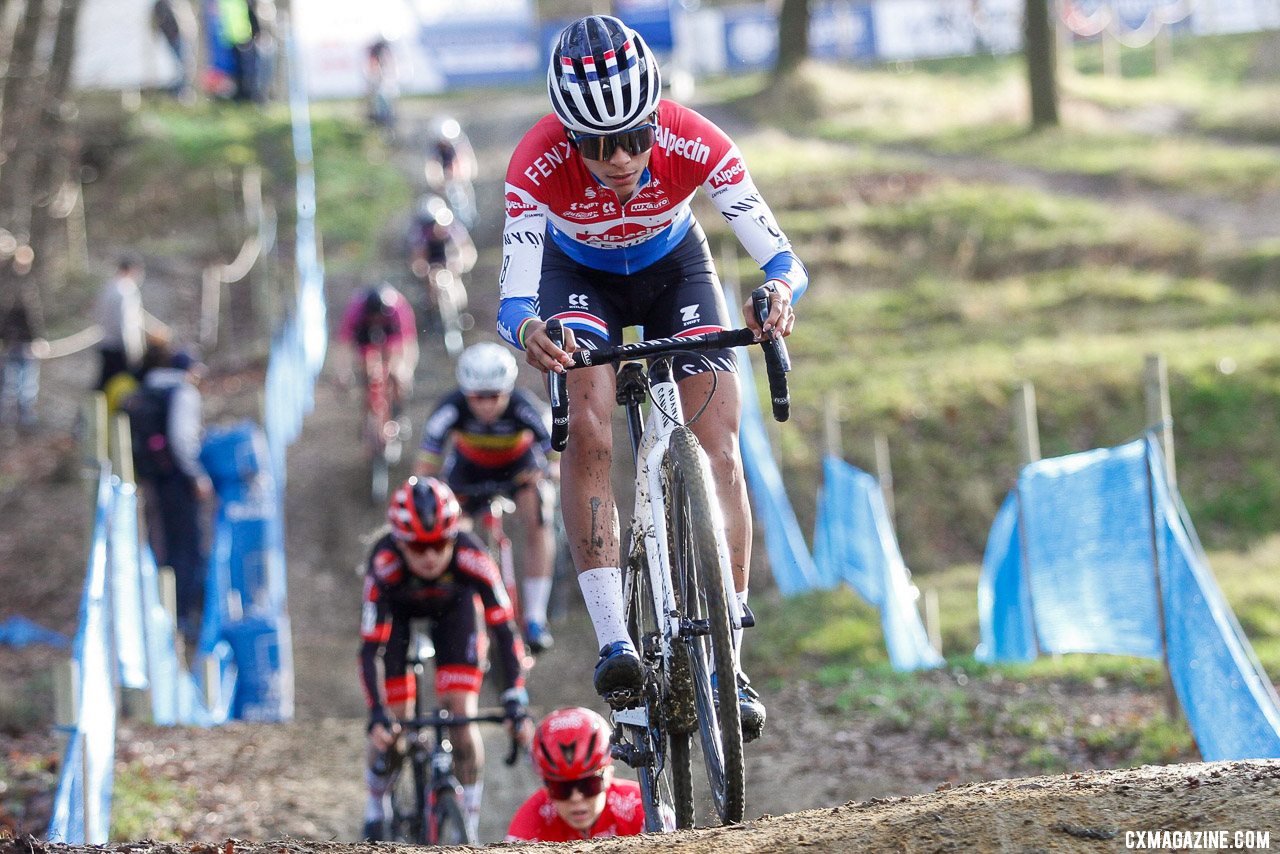 2022 GP Sven Nys Baal, Elite Women. © B. Hazen / Cyclocross Magazine
