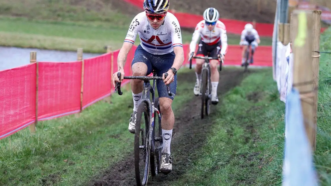 Tom Pidock took one step up from his second on Saturday to win Sunday's World Cup. 2022 Hulst UCI Cyclocross World Cup, Elite Men. © B. Hazen / Cyclocross Magazine