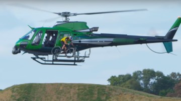 Kenny Belaey flies to a 2022 Fayetteville Cyclocross Worlds course preview video.
