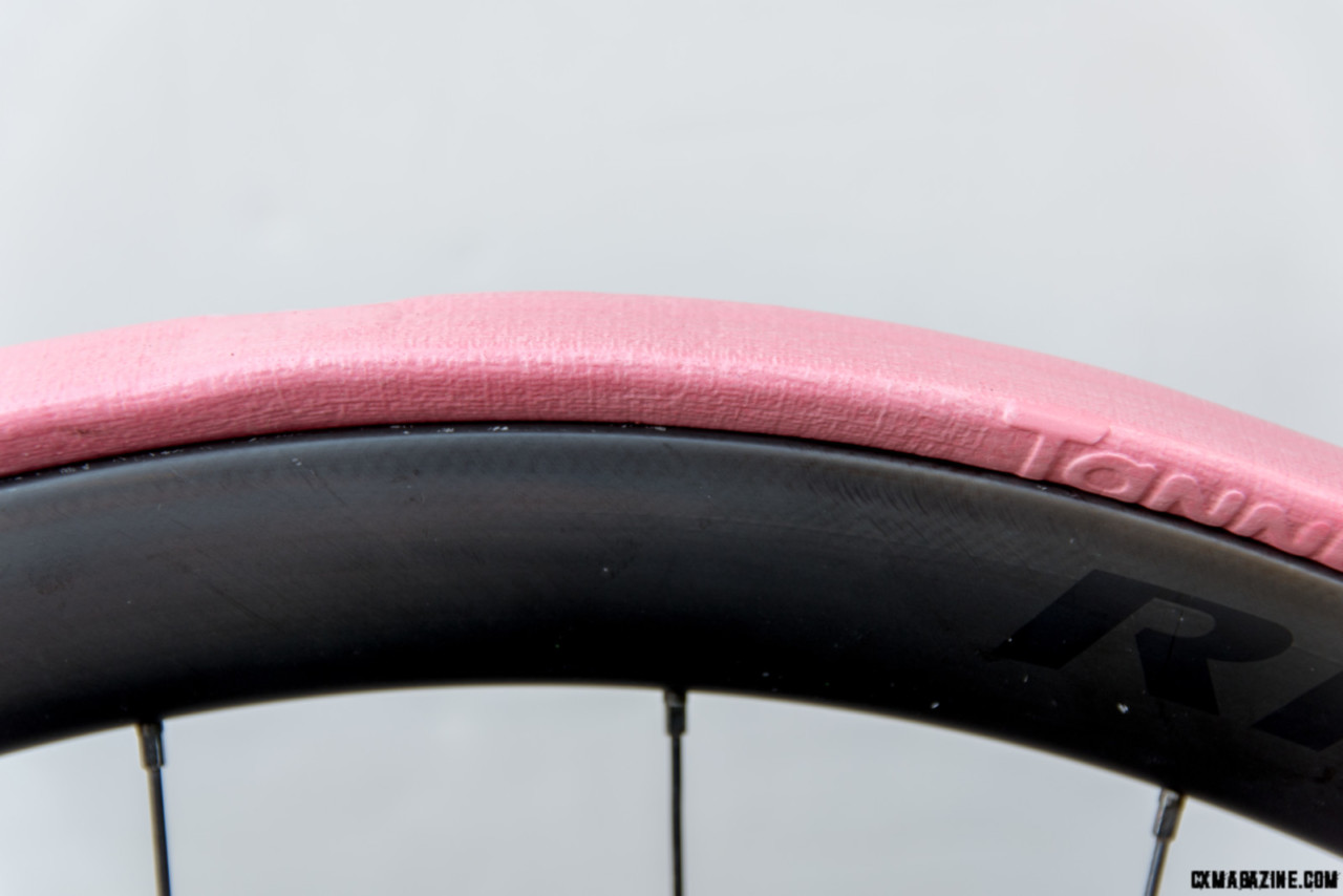 the Tannus Armour tubeless on a 21mm internal rim © C. Lee / Cyclocross Magazine