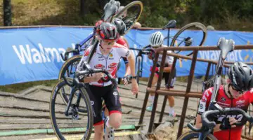 Stairs didn't slow down Fem van Empel from first place. Elite Women, 2022 Fayetteville Oz Cross UCI Cyclocross World Cup. © D. Mable / Cyclocross Magazine