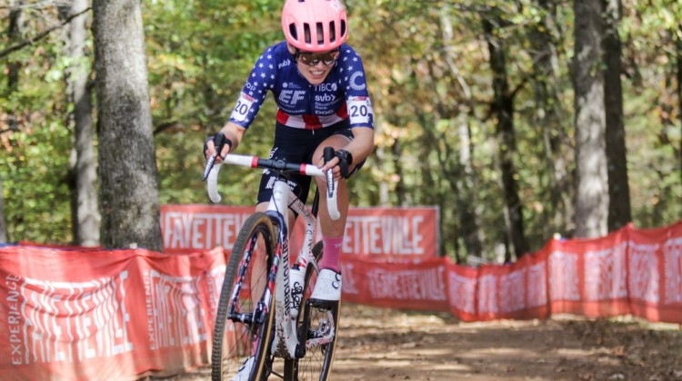Clara Honsinger pushed for 4th. Elite Women, 2022 Fayetteville Oz Cross UCI Cyclocross World Cup. © D. Mable / Cyclocross Magazine
