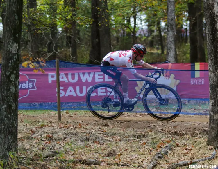 Iserbyt was on the offense. Elite Men, 2022 Fayetteville Oz Cross UCI Cyclocross World Cup. © D. Mable / Cyclocross Magazine