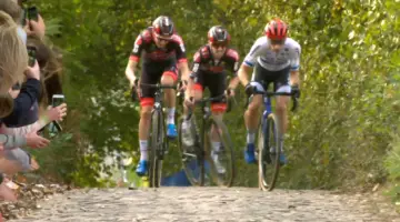 Lars van der Haar, Michael Vanthourenhout, and Eli Iserbyt fighting for first - 2022 Koppenbergcross Elite Men photo: video highlights