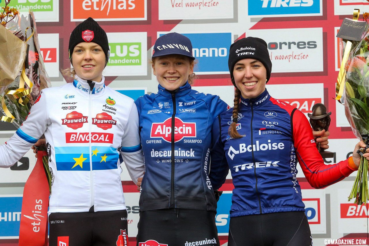Fem van Empel, Puck Pieterse and Shirin van Anrooij. 2022 UCI Cyclocross World Cup in Hulst. Elite Women. © B. Hazen / Cyclocross Magazine