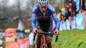 Mathieu van der Poel made his return to cyclocross a winning one. 2022 UCI Cyclocross World Cup in Hulst. Elite Men. © B. Hazen / Cyclocross Magazine