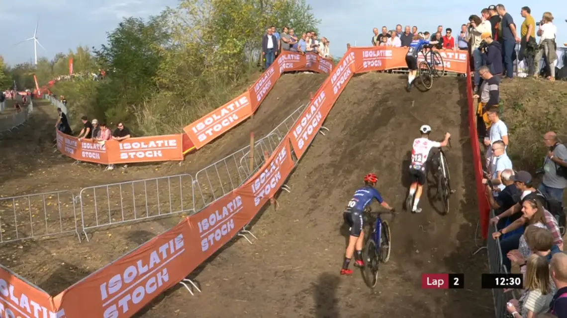 Fem van Empel, Puck PieterseI, and Shirin van Anrooij tackle the climb - 2022 UCI Cyclocross World Cup in Maasmechelen, Elite Women photo: video highlights