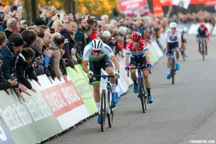 2022 Beekse Bergen UCI Cyclocross World Cup, Elite Men. © B. Hazen / Cyclocross Magazine