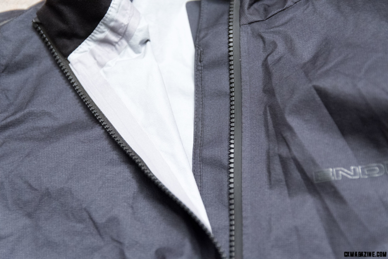 Endura Pro SL Waterproof Shell Jacket uses a 2-way toothed zipper with rain flap that has an extra sean to keep water out © C. Lee/ Cyclocross Magazine