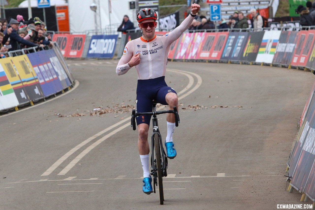 Team Relay, 2023 UCI Cyclocross World Championships, Hoogerheide. © B. Hazen / Cyclocross Magazine