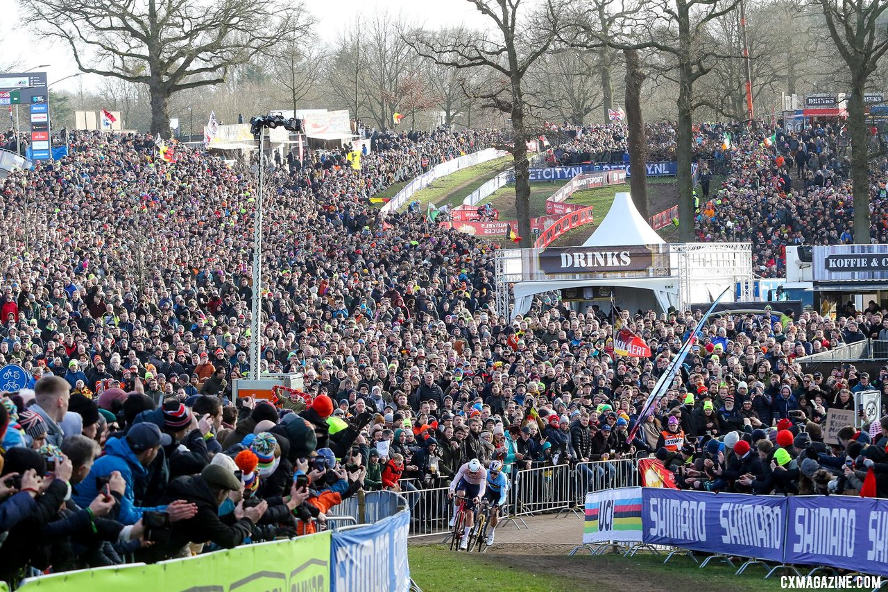 Mathieu van der Poel and Wout van Aert duel again. Elite Men. 2023 UCI Cyclocross World Championships, Hoogerheide. © B. Hazen / Cyclocross Magazine