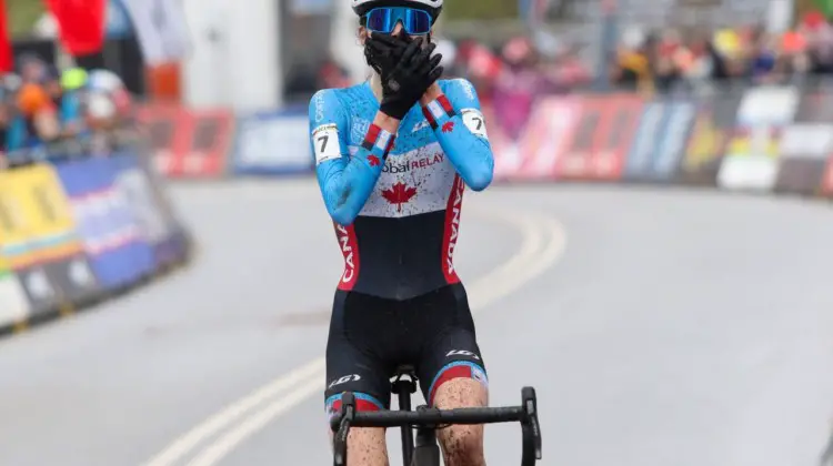 Isabella Holmgren wins the Junior Women's title. 2023 UCI Cyclocross World Championships, Hoogerheide. © B. Hazen / Cyclocross Magazine