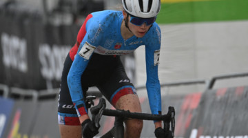 Isabella Holmgren was dominant at the 2023 UCI Cyclocross World Championships Junior Women's race. photo: UCI