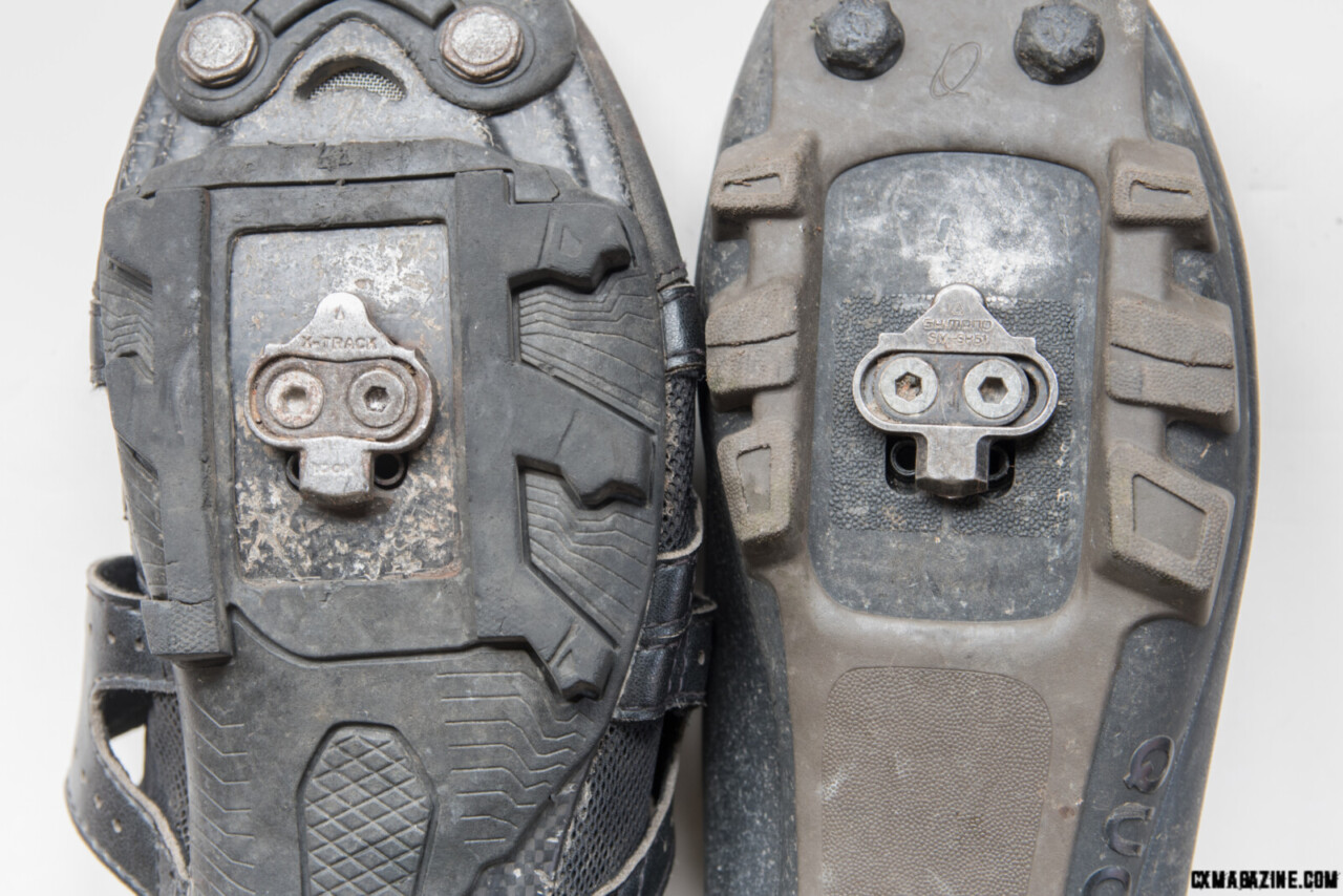 The Lake Cycling shoe lugs are 45mm apart (left), The Quoc GT XC shoe lugs are 50mm apart (right). © C.Lee/ Cyclocross Magazine