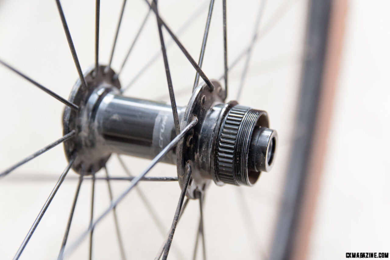 Hub of the Fulcrum Rapid Red 900 has a unique center lock lockring compatibility. © C.Lee/ Cyclocross Magazine