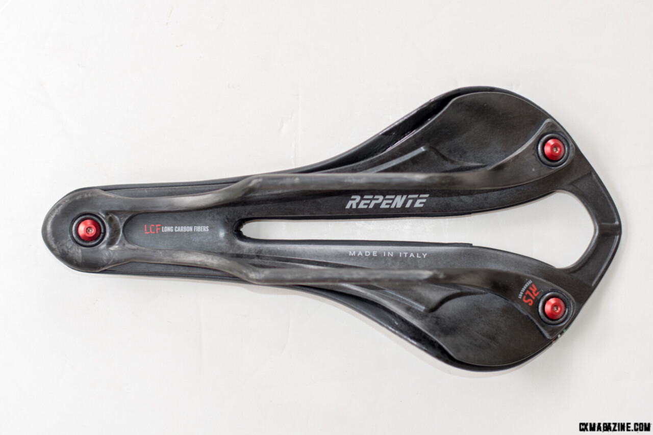 repente Artax GL saddle. 165 grams with replaceable cargon rails, and 132mm narrow. © C.Lee/ Cyclocross Magazine