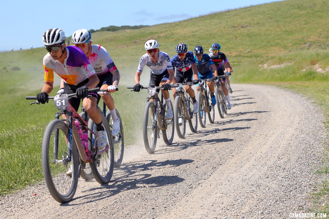 Howard Grots leading the group. Keegan Swenson won the 2024 Fuego XL mountain bike race for the third time. Report and results. © John Silva / Cyclocross Magazine