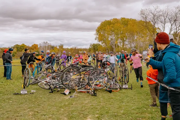 The men's start with a pile of tangled bikes. 2024 SSCXWC Wisconsin - Singlespeed Cyclocross World Championships. © Mitchell Vincent
