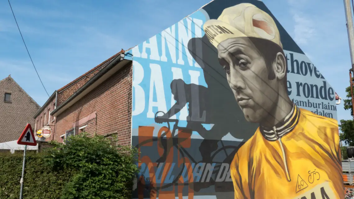 A mural commemorating Eddy Merckx in Kiezegem