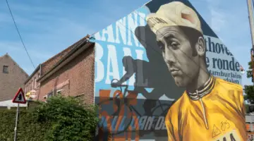 A mural commemorating Eddy Merckx in Kiezegem