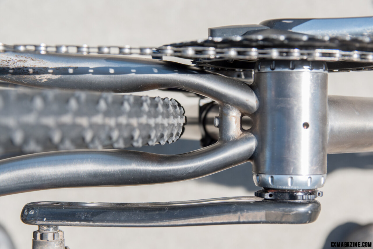 The 2025 version has a 3D printed drive-side chainstay section eliminating the bridge seen here. This shows a 33mm tire. ©C. Lee/Cyclocross Magazine