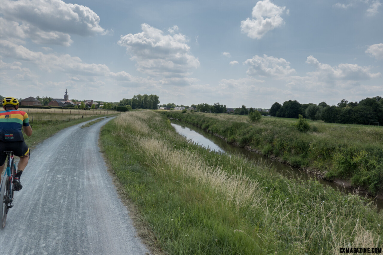Riding gravel along the Dijle around Tremelo and Baal