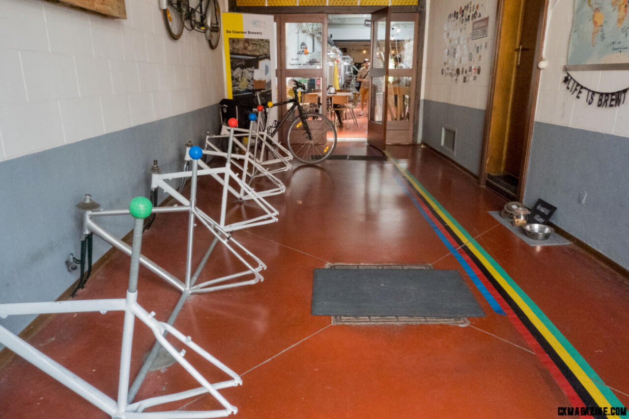 Brewery de Coureur is an artisanal microbrewer and taproom in Leuvan.