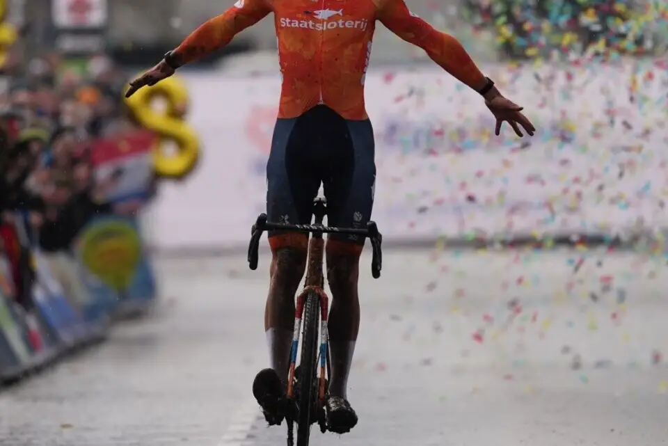 Mathieu van der Poel takes his eighth Elite Men's world championship title in Hulst. Full results. photo: UCI