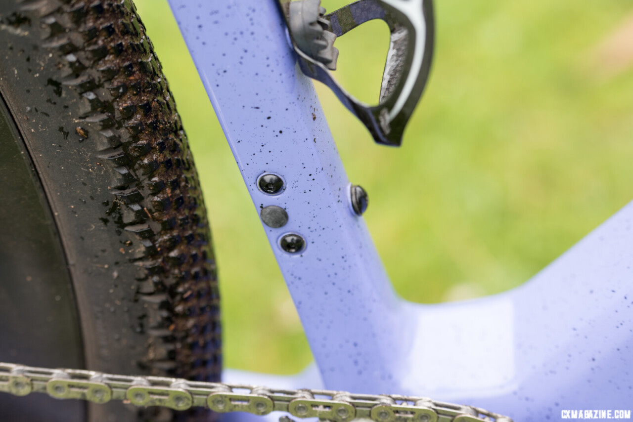 Look G85 Cezal provision for an electronic front derailleur. There is no provision for a cable operated mechanical front derailleur.