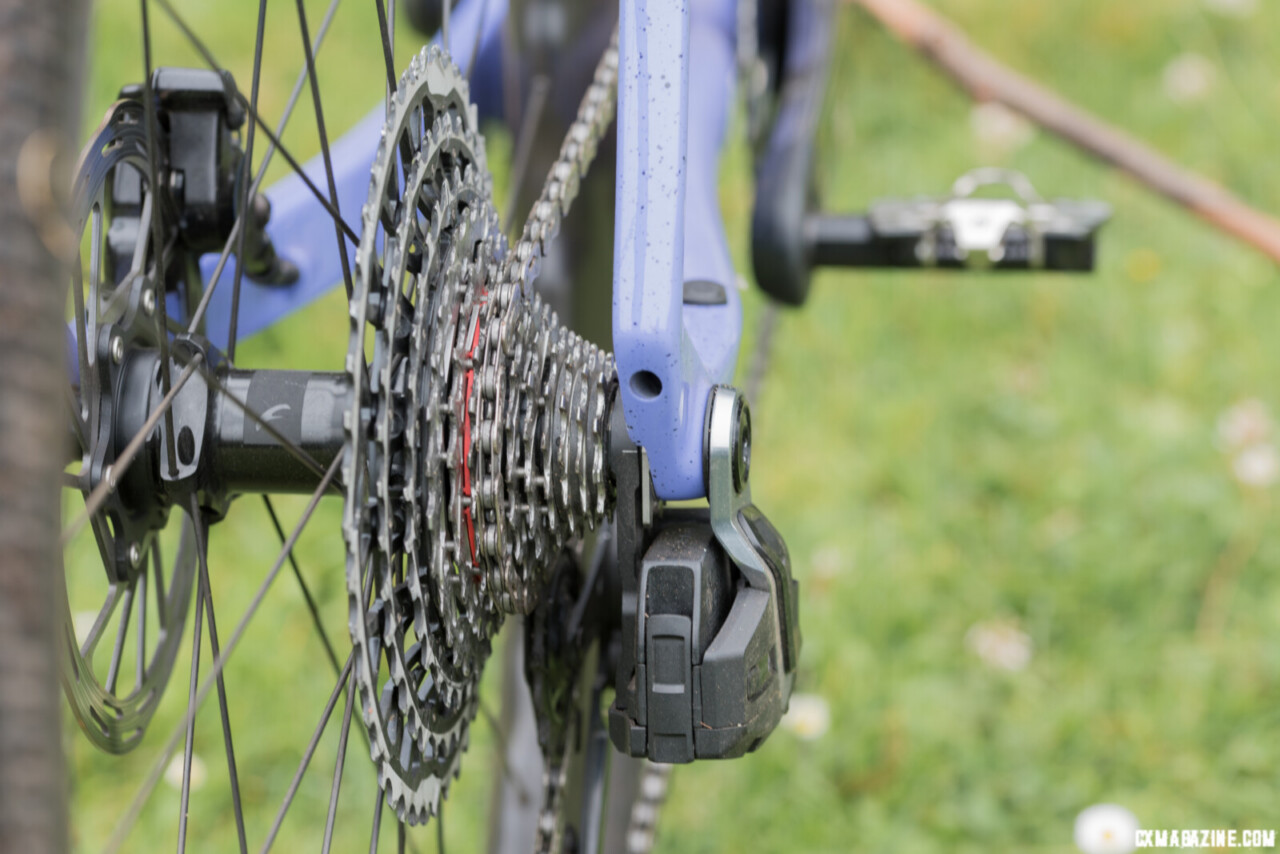Look G85 Cezal rear derailleur wire or cable port.